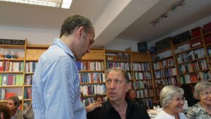 Samy Wiltschek (Kulturbuchhandlung Jastram, links) und Sprecher Clemens Grothe - "Erste Seite Spezial" am 1. Juli 2014.
