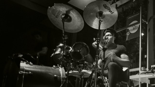 Die Band Habama Music feuerte zu später Stunde die Tänzer an