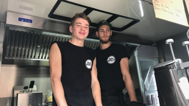 Die Jungs von Damn Burger sorgten für die Verpflegung